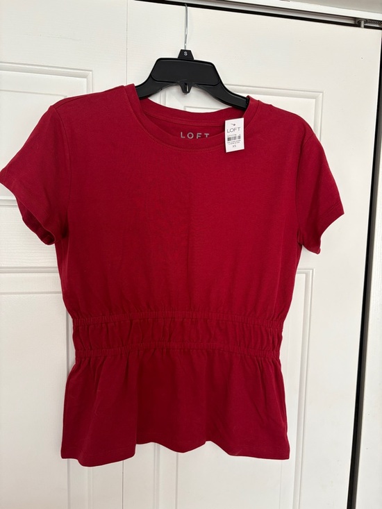 LOFT Tops - LOFT Red Short Sleeve Peplum Waist Tee